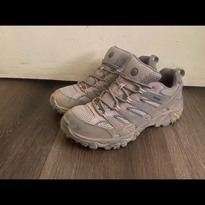 Merrell Mens Gore-tex Hiking Boots. 10